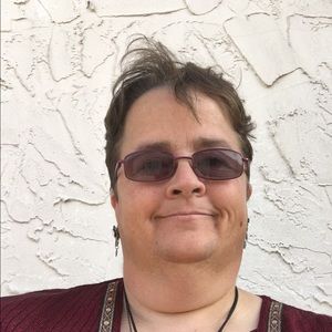 Meet your Posher, Renee